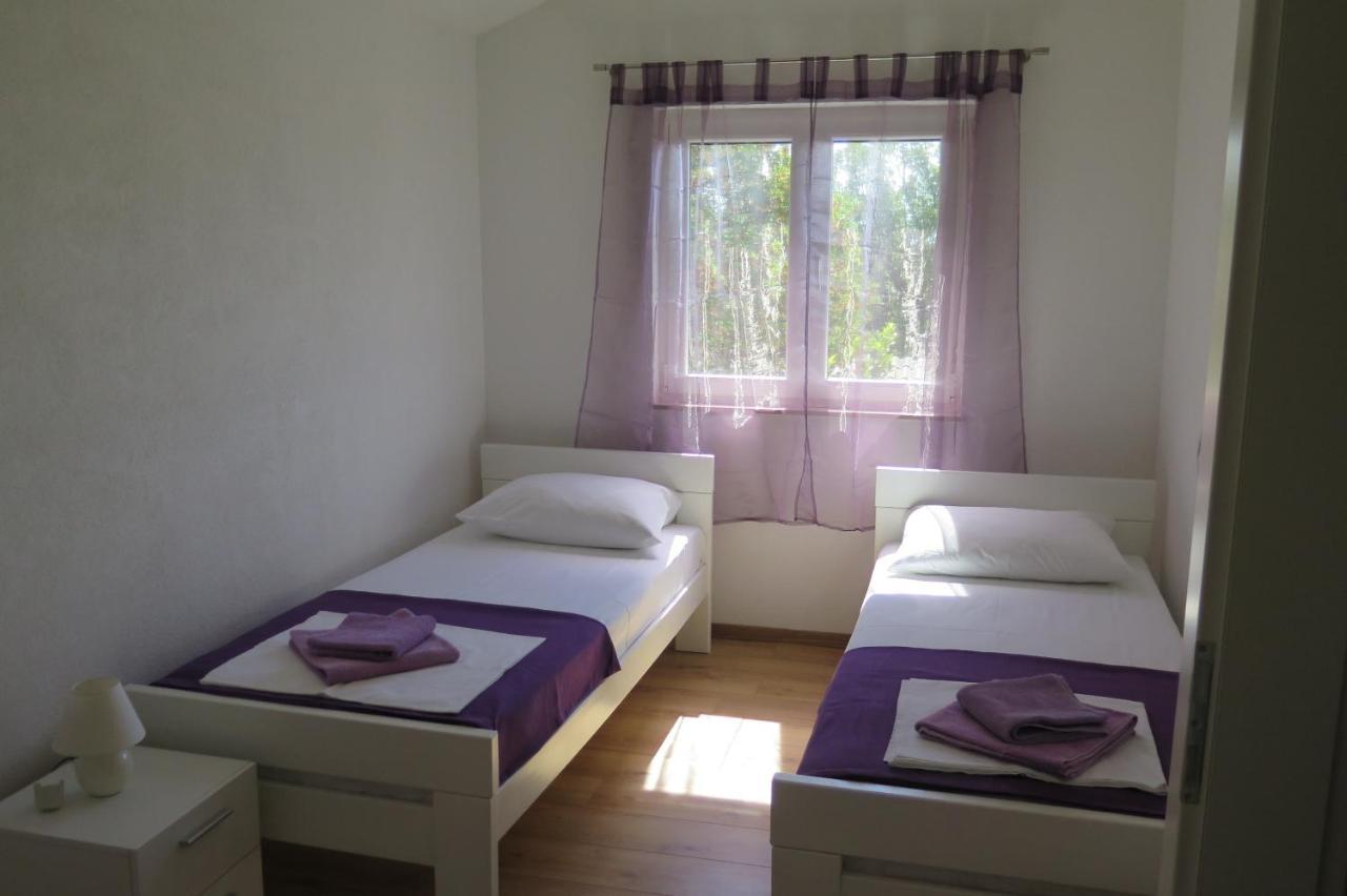 Lumbrela Apartments Starigrad Paklenica Luaran gambar