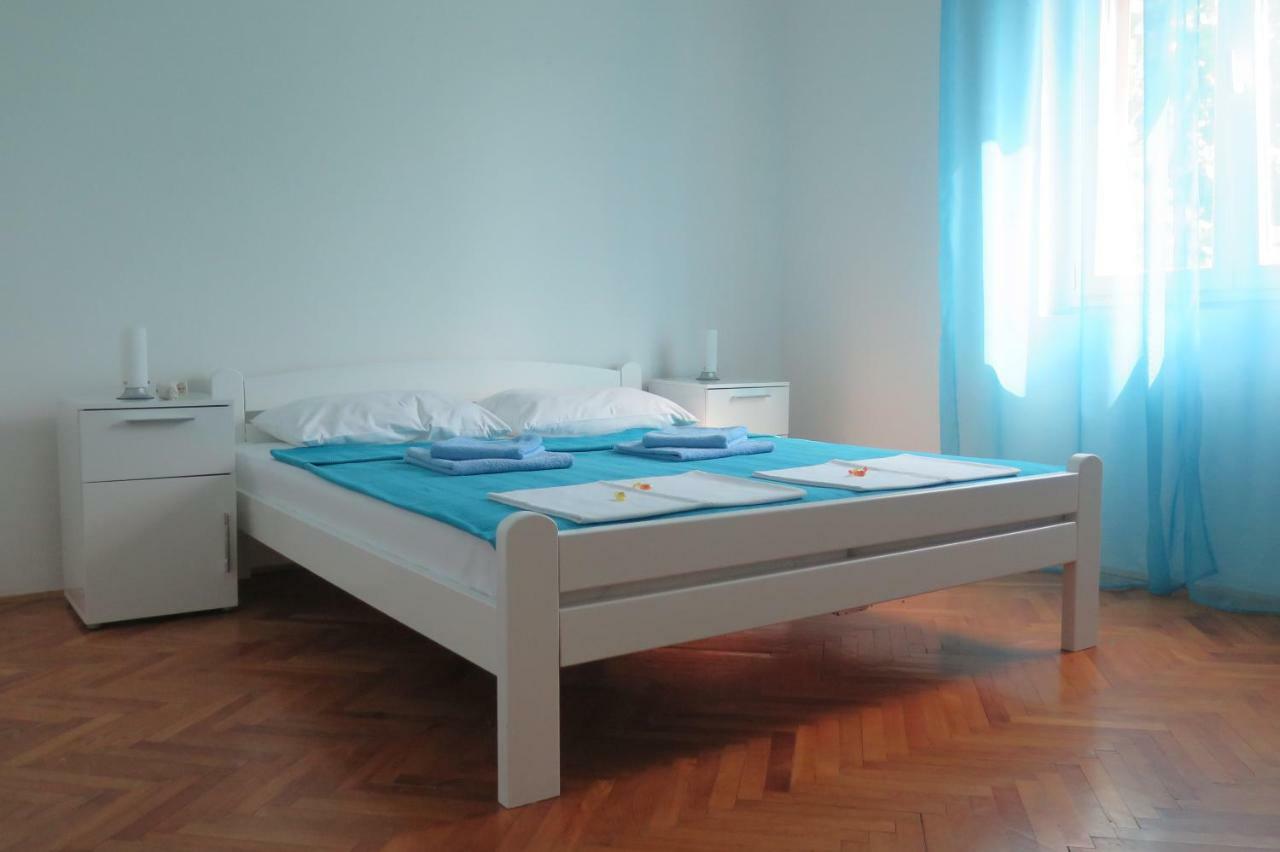 Lumbrela Apartments Starigrad Paklenica Luaran gambar