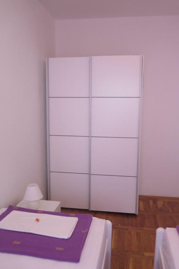 Lumbrela Apartments Starigrad Paklenica Luaran gambar