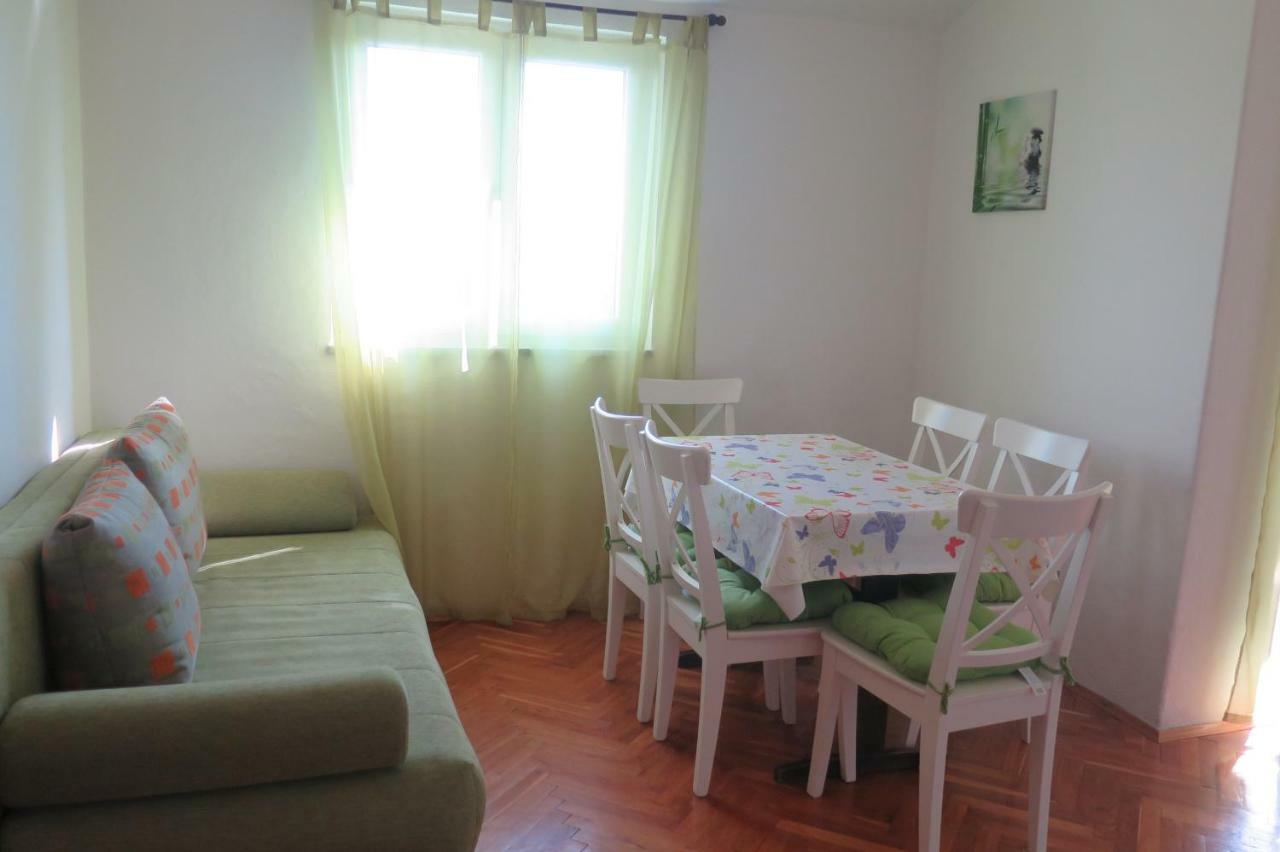 Lumbrela Apartments Starigrad Paklenica Luaran gambar
