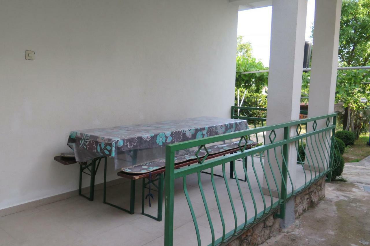Lumbrela Apartments Starigrad Paklenica Luaran gambar